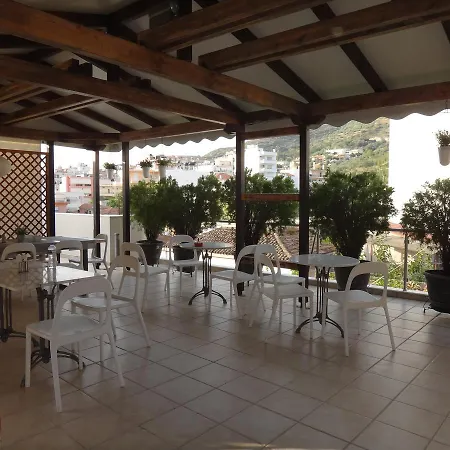 Hotel Ilion 3*